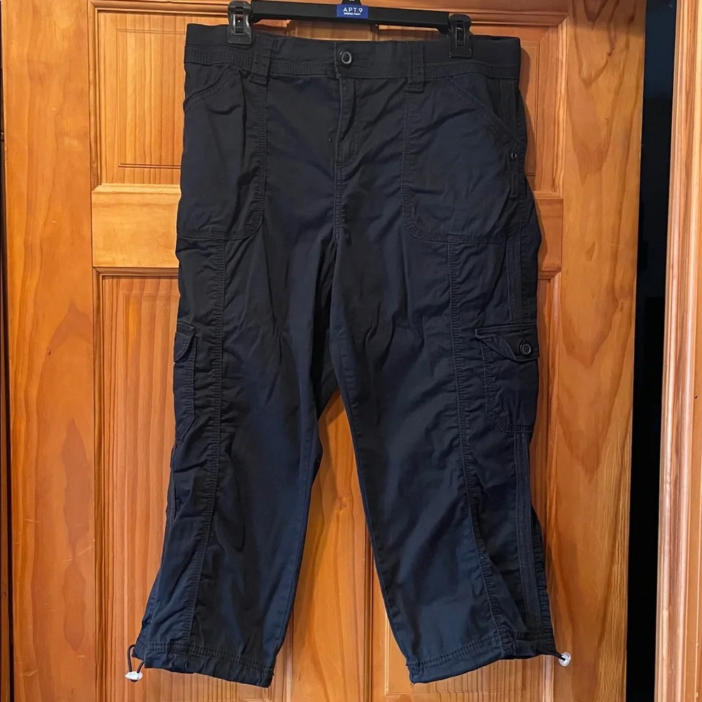 Bundle Style & Co. Women’s Capris Black and Kahki - Picture 7 of 13